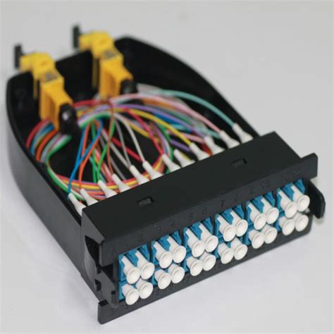 Om4 Fiber Optic Cassette Module 100g 24 Cores Mpo To Lc Multimode Black