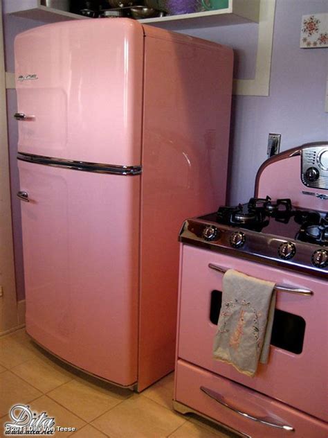 Maybe you would like to learn more about one of these? Such an adorable kitchen set | Pink kitchen, Pink kitchen ...