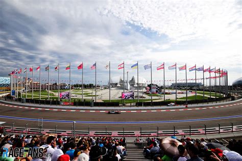 Lewis Hamilton Mercedes Sochi Autodrom 2018 · Racefans