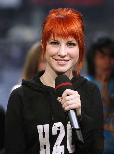Hayley Williams Photo 14 Of 45 Pics Wallpaper Photo 396029 Theplace2