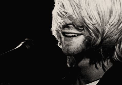 Band Beautiful  Kurt Cobain Nirvana Animated  233545 On
