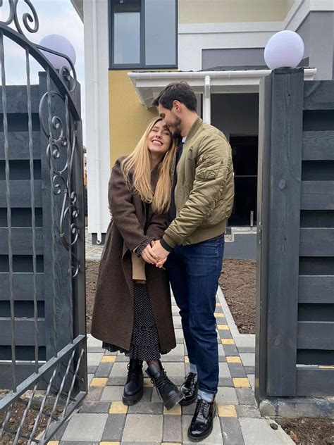 11 hours ago · герои 9 сезона популярного проекта холостяк, супруги никита добрынин и дарья квиткова на днях стали родителями. Холостяк Никита Добрынин и Даша Квиткова купили огромный ...
