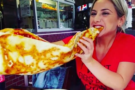 Find giant food stores in 78 locations. Giant 2 Foot Long Pizza Slices Are Becoming The New Trend ...