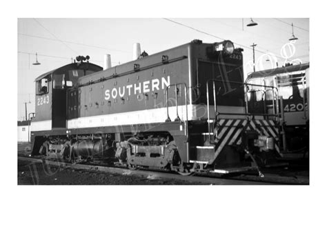 Southern Railway Diesel Locomotive 2243 5x7 Photo 1 Ca 1960s