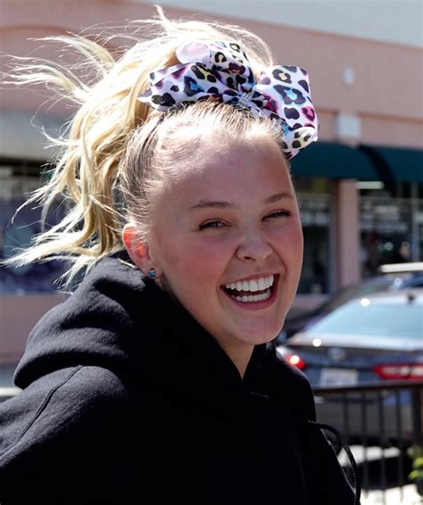 Jojo siwa is about to make history on the upcoming season of dancing with the stars as the first contestant in 30 seasons to dance with a person of the same sex. Jojo Siwa - Out in LA 06/18/2020 • CelebMafia