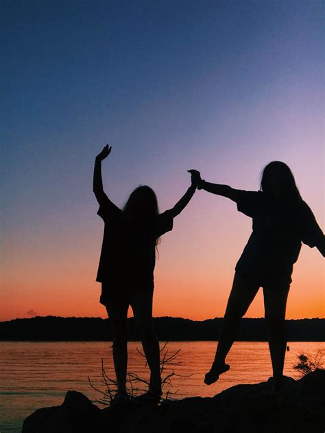 Sunset And Friend Picture Best Friend Pictures Tumblr Friends
