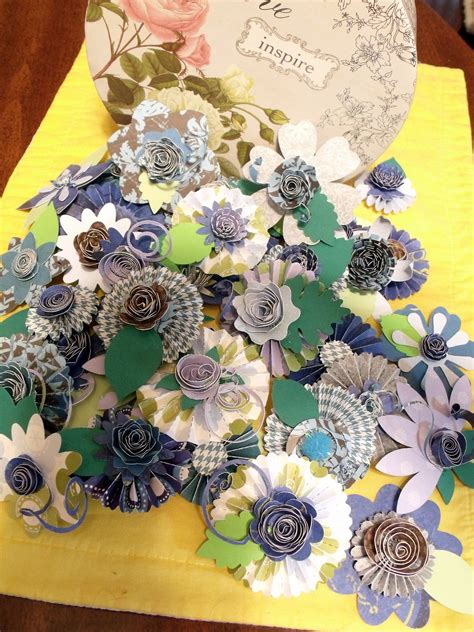 Easy beginner cricut paper crafter with free templates and tutorial. Pin by Kyle Higgins on FlowerFreak | Paper flower tutorial ...