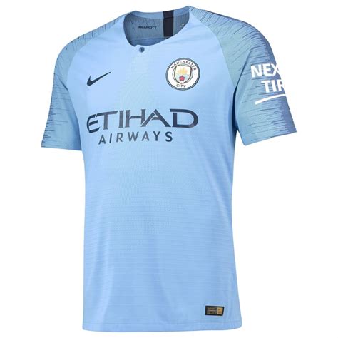 Entdecke manchester city trikots, jacken, shirts, bälle u.v.m. Man City Home Kit 18/19 : 18/19 home and away kits ...