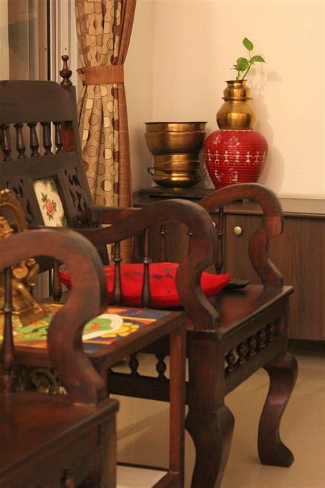 Décor crazy, yours truly, firmly believes that homes are mostly a reflection of lives. Living room makeover - A Kerala style interior in the ...