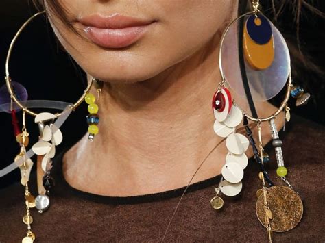 6 Spring 2023 Jewellery Trends To Swoon Over Immediately