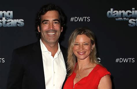Amy Smart Defends Husband Carter Oosterhouse After Hes Accused Of Sexual Misconduct