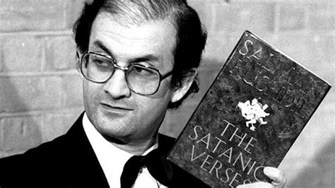 Salman Rushdie Desafió Al Islam Sin Querer Tuvo Una Condena A Muerte La Burló Y Hoy Cumple 75
