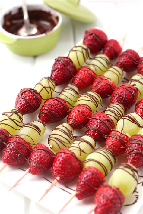 chocolate drizzled christmas fruit skewers the healthy maven healthy christmas dessert