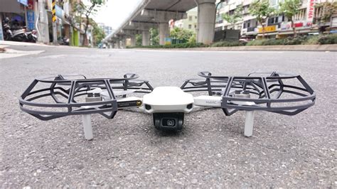 The dji mavic mini is a lightweight drone that you don't have to register, but spotty connectivity makes it hard to recommend wholeheartedly. 【多圖】網傳 DJI Mavic Mini 開箱影片 超輕 249 克成賣點 - DronesPlayer