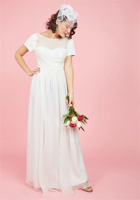 9 Vintage Inspired Wedding Dresses If You Want To Go Retro