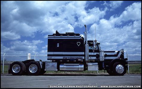 Photo Of The Week Peterbilt 379 With Double Eagle
