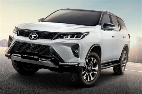 Check out the latest promos from official toyota dealers in the philippines. Toyota launches 2021 Fortuner - Manila Bulletin