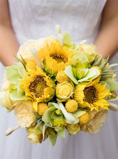 Diy Sunflower Wedding Bouquet How To Make A Bouquet