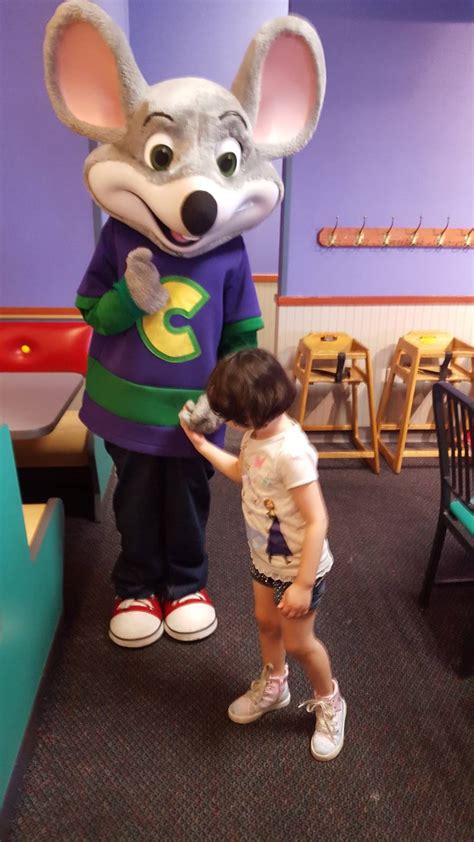 Chuck E Cheese Restaurant 2945 Argentia Rd Mississauga On L5n