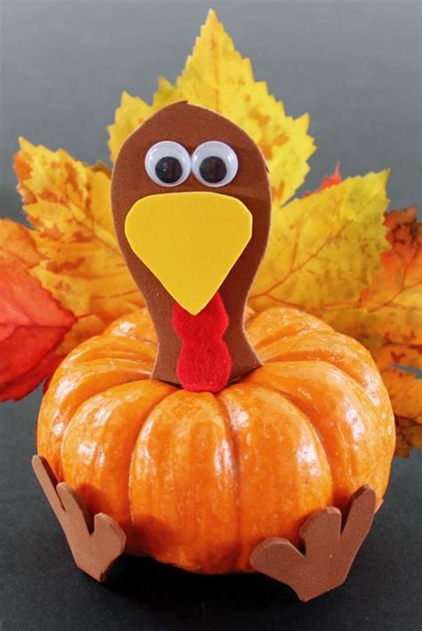 30 Easy Thanksgiving Crafts For Kids That Will Double As Decorations