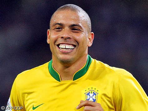 Ronaldo luís nazário de lima; Soccer Jersey: Ronaldo Brazil