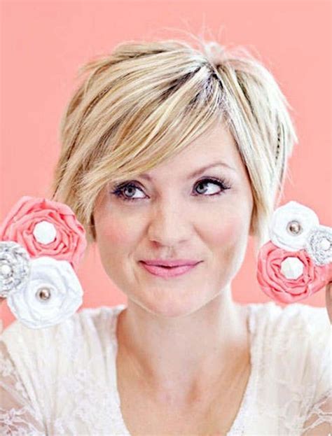 25 Short Hair Trends For Round Faces Chosen