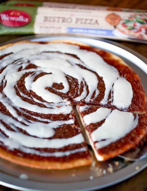 Cinnamon Roll Dessert Pizza - Sprinkle Some Sugar