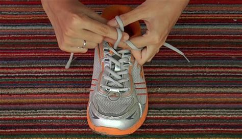 Cara mengikat sepatu yang simple 6 lobang | cocok untuk jogging #3. Gambar Sepatu Mudah - Gambar Sepatu