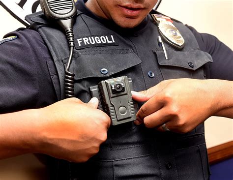 Police Focus On The Pros Cons Of Body Cameras