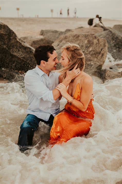 Couples Shoot Engagement Photo Inspo Engagement Pics Couple