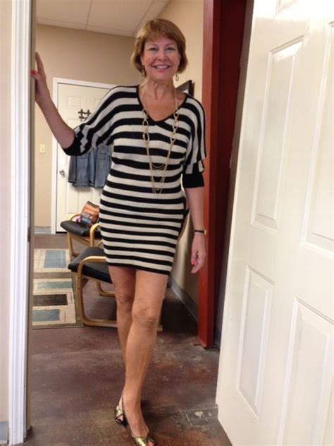 Older Woman In Black And White Stripe Dress 30 Outfits Cute Summer Outfits Plus Size Outfits