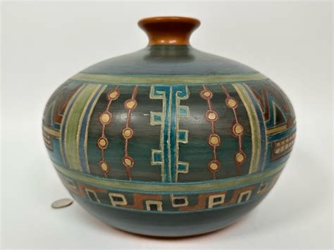 Handmade Signed Seminario Behar Urubamba Cusco Peru Pottery Vase 10W X 9H