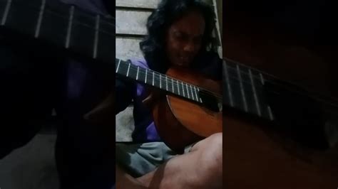 Segala nasihat pak uda kepada abang bagai mencurah air ke duan keladi kerana abang masih tidak mengubah perangainya. Bagaikan air di daun keladi - YouTube