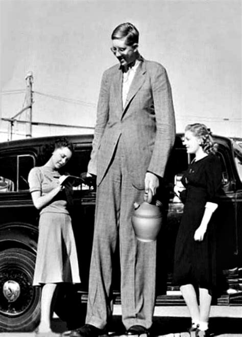 Link 64 The Worlds Tallest Man Was Almost 9 Feet Tall Always