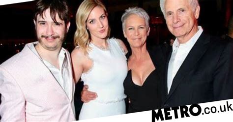 Origin jamie lee curtis is and american actress, director and children's book author. Jamie Lee Curtis Instagram pic sees family at Halloween ...