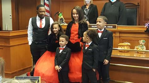 Single Dad Adopts Five Siblings So They Can Stay Together Wsvn 7news