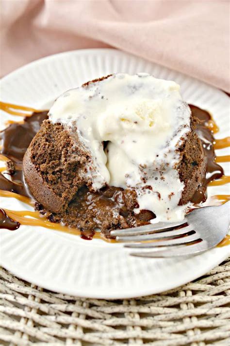 Satisfy your sweet tooth with 100+ easy low carb dessert recipes from atkins®. Keto Chocolate Cake - BEST Low Carb Keto Molten Lava Cake ...