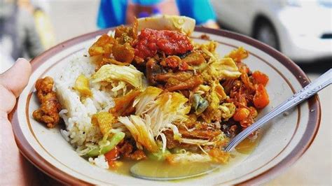 Nasi Bali Men Weti Dan 5 Kuliner Legendaris Di Bali Yang Cocok Untuk Makan Malam Tribun Travel