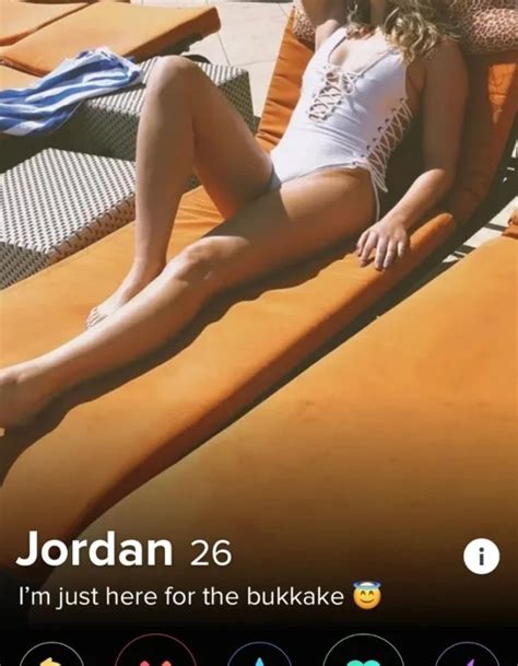 21 Tinder Profiles That Are Just Shameless Wtf Gallery EBaum S World