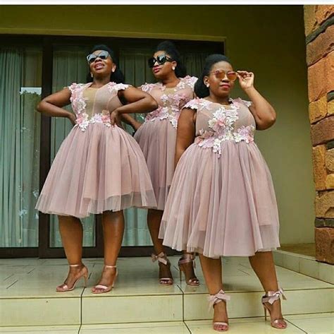 Pin By Moyoduduza On Down The Aisle African Bridesmaid Dresses African Wedding Attire