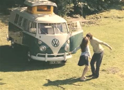 29 Signs You Were Raised By Hippies Vw Bus The Boat That Rocked