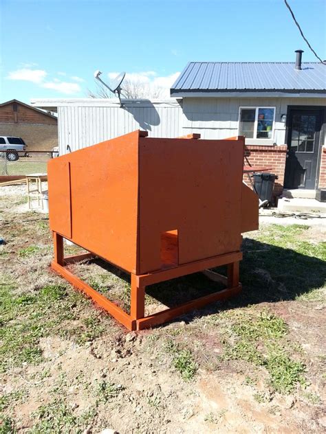 Our picks on best chicken coops. Pictures of different chicken coops colors