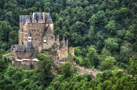 12 Magnificent Fairytale Castles Around The World With Photos And Map