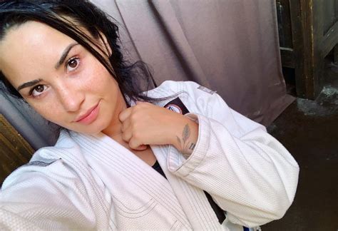 Demi Lovato Returns To Social Media With Barefaced Selfie