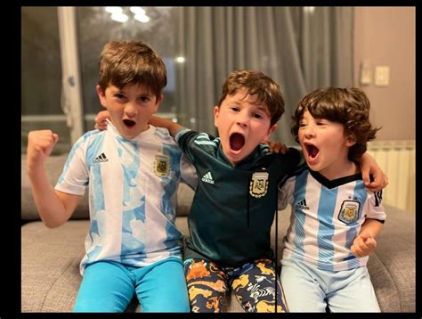 Filhos De Messi Dedicam Música Ao Pai Enquanto Celebram Vitória Da Argentina Movenotícias