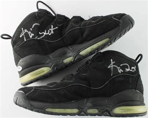 Vintage adidas kevin garnett bounce shoes sz 13 sneakers 667207 black rare!!top rated adidas ts commander kevin garnett 2 malik 2008 basketball shoes mens 13 blacktop rated seller. Charity Benefits Unlimited Kevin Garnett signed shoes ...