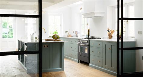 5 Unusual and Gorgeous Kitchens with No Upper Cabinets – The Colorado Nest