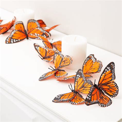 Monarch butterflies complete their journey in such an optimal, predetermined way, he told bbc prof shlizerman said that one of his team's goals was to build a robotic monarch butterfly that could. Faux Monarch Butterfly Garland - Birds & Butterflies ...