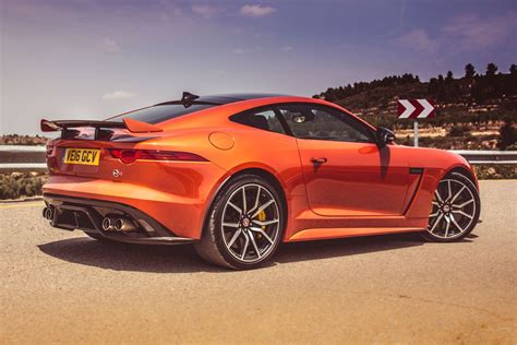 But, do you think both of them give you the exact performance? Video: Corvette Grand Sport & Jaguar F-Type SVR Shootout