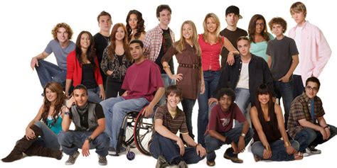 Watch As The Original Cast Of Degrassi Sum Up Everything You Loved